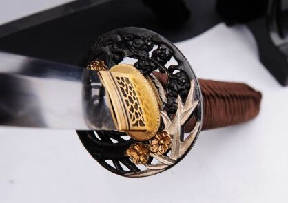 MIECZ SAMURAJSKI HONSANMAI KATANA DO TRENINGU, STAL WARSTWOWANA I WYSOKOWĘGLOWA 1095, HARTOWANA GLINKĄ, HEBANOWA SAYA R824