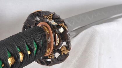 Ton gehärtetes Honsanmai japanische Samurai-Schwert Katana Kupfer Tsuba handgeschnitzte Saya R1208