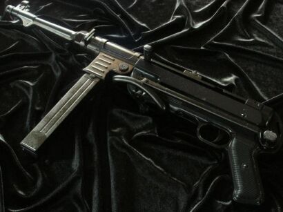 MP40 Schmeisser Replik (1111)