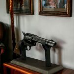 PEACE MAKER 1873 COLT SINGLE ACTION ARMY 45 CAL kürzeres schwarzes Holz (k1062-1W) - 4