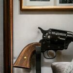 PEACE MAKER 1873 COLT SINGLE ACTION ARMY 45 CAL kürzeres schwarzes Holz (k1062-1W) - 3