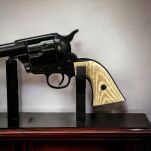 COLT PEACE MAKER 1873r SINGLE ACTION ARMY CAL 45 krótszy czarny kość (k1062-1M) - 3