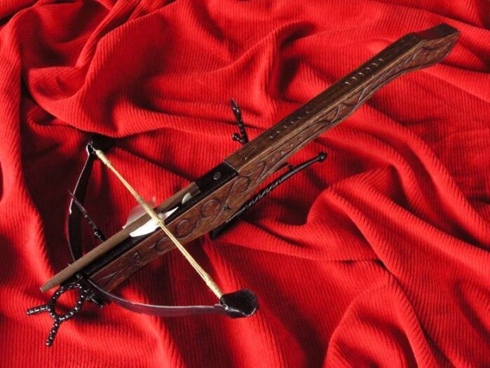 HISTORISCHER LOW CROSSBOW Ritter Im XV Jahrhundert. (AG0F.01)