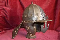 Husar Helm antiqued in TYPE West XVII Jahrhundert