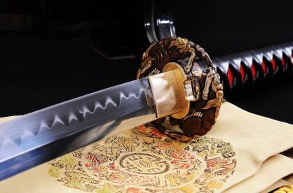 MIECZ SAMURAJSKI KATANA DO TRENINGU, STAL WYSOKOWĘGLOWA 1095 WARSTWOWANA, HARTOWANA GLINKĄ Z KOZUKA, R811