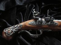 BRYTYJSKI CZARNOPROCHOWY PISTOLET SKAŁKOWY Z XVIII w. (1196-G) - 2