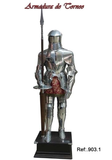 TOURNAMENT KNIGHT ARMOUR eine Kopie auf einem Podest