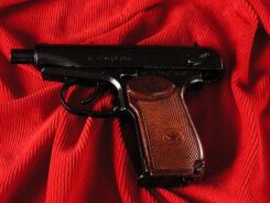 Radziecki pistolet Makarowa PM z 1951r.  (1112)