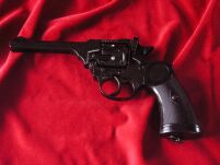 BRYTYJSKI REWOLWER WEBLEY MARK IV cal 38/200 z 1932 r. (1119) - 2