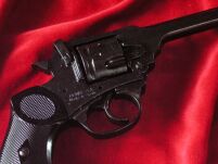 BRYTYJSKI REWOLWER WEBLEY MARK IV cal 38/200 z 1932 r. (1119) - 3