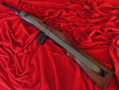 WINCHESTER RIFLE M1 CAL.30 USA im Jahr 1941 mit einem Gürtel (1122 / C)