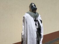 TEUTONISCHE RÜSTUNG MIT DEM SCHILD UND DEM SCHWERT J27 - 13
