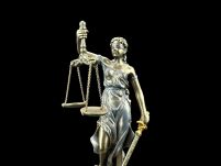 Mała rzeźba - Temida bogini sprawiedliwości i prawa Veronese WU78056AP - 2