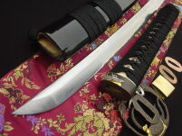 MIECZ SAMURAJSKI KATANA DO TRENINGU , STAL WYSOKOWĘGLOWA 1095 WARSTWOWANA RĘCZNIE KUTA, PIĘKNA TSUBA 8000 WARSTW + STOJAK R405 - 22
